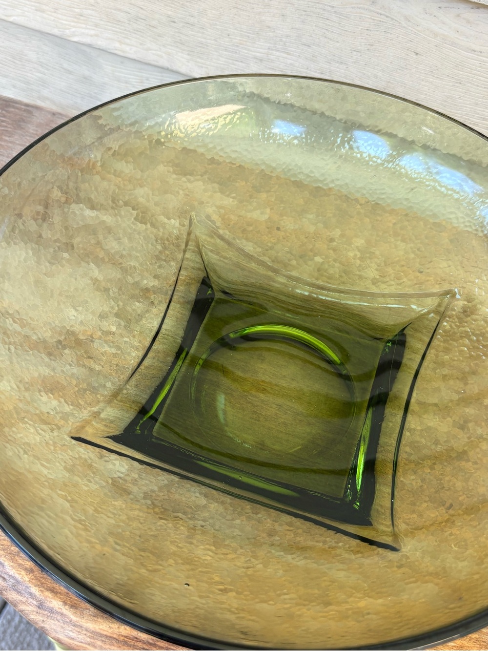 VTG Hazel-Atlas "Capri Colony" bowl features a distinct avocado green color